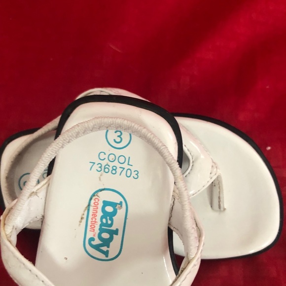 Baby Connection White Sandals - Picture 4 of 5